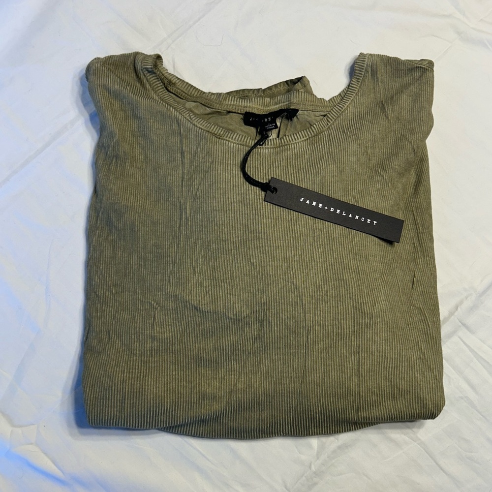 NWT Jane + Delancey blouse. Size Large
